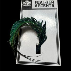 Green Feather Accent